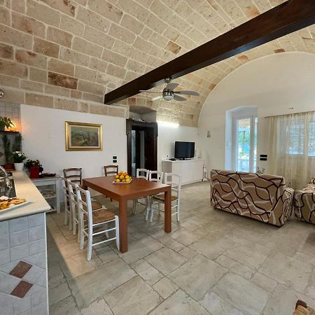 Il Vecchio Carrubo - Villa Con Piscina A Sfioro Macchia di Monte Exterior photo